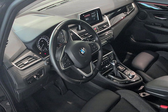 BMW 225xe 5 of 15