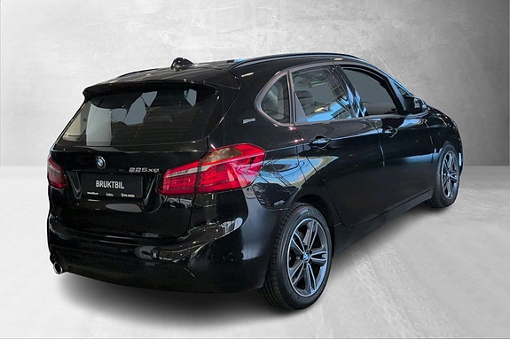 BMW 225xe 4 of 15