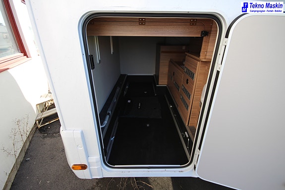 Weinsberg CARASUITE 700 DX 22 of 24