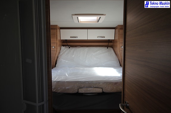 Weinsberg CARASUITE 700 DX 21 of 24