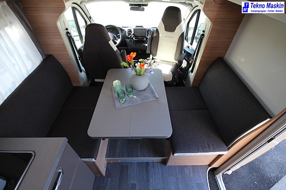 Weinsberg CARASUITE 700 DX 16 of 24