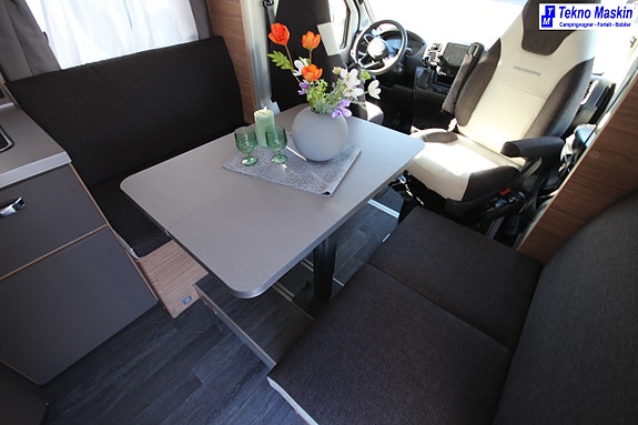 Weinsberg CARASUITE 700 DX 4 of 24