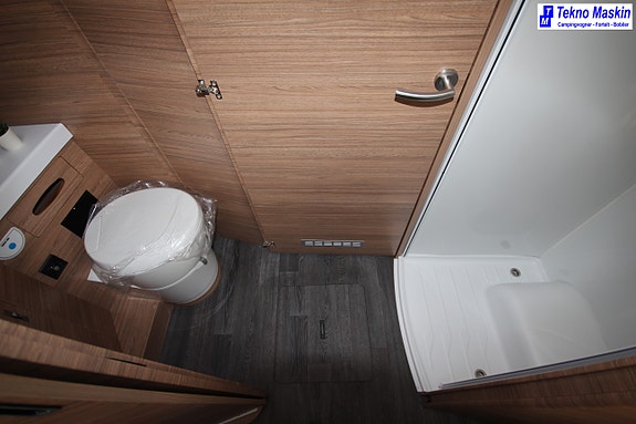 Weinsberg CARASUITE 700 DX 12 of 24