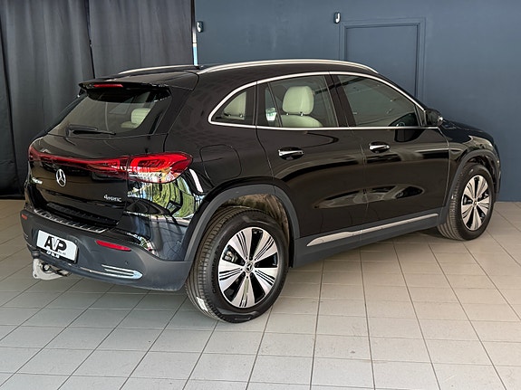 Mercedes-Benz EQA300 6 of 30
