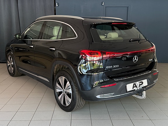 Mercedes-Benz EQA300 9 of 30