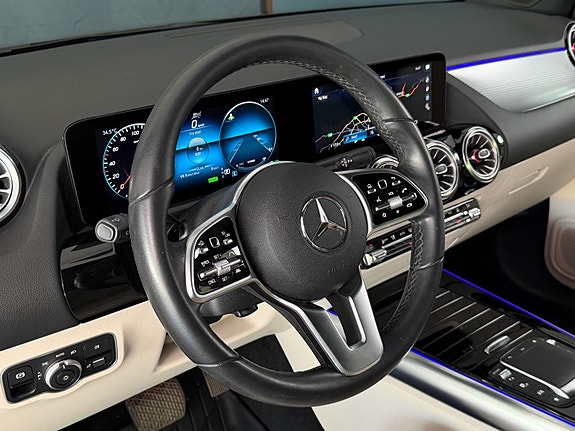 Mercedes-Benz EQA300 19 of 30