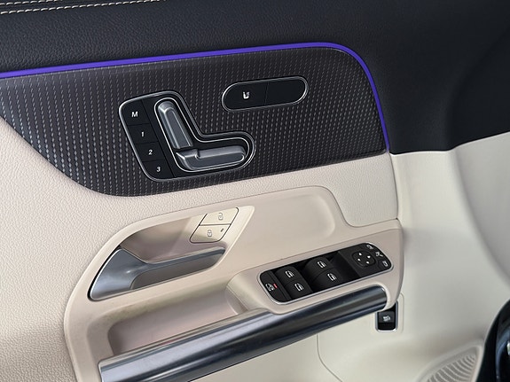 Mercedes-Benz EQA300 15 of 30