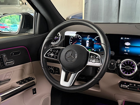 Mercedes-Benz EQA300 21 of 30