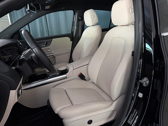 Mercedes-Benz EQA300 14 of 30