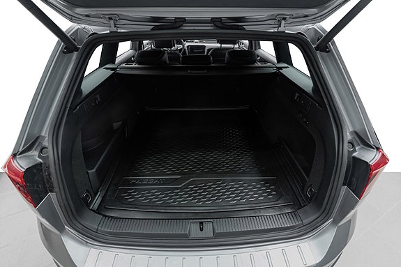 Volkswagen Passat Alltrack 24 of 26