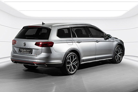Volkswagen Passat Alltrack 8 of 26