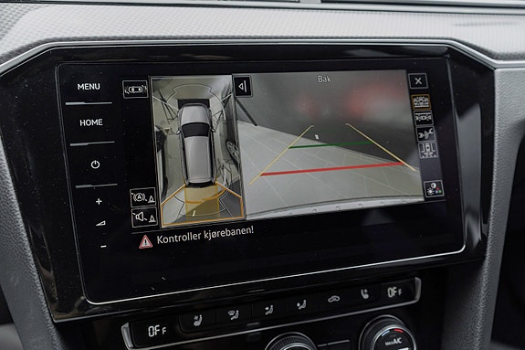 Volkswagen Passat Alltrack 19 of 26