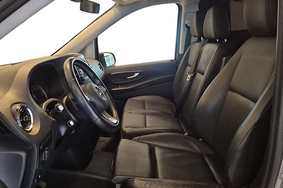 Mercedes-Benz Vito 119 13 of 30