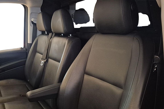 Mercedes-Benz Vito 119 17 of 30