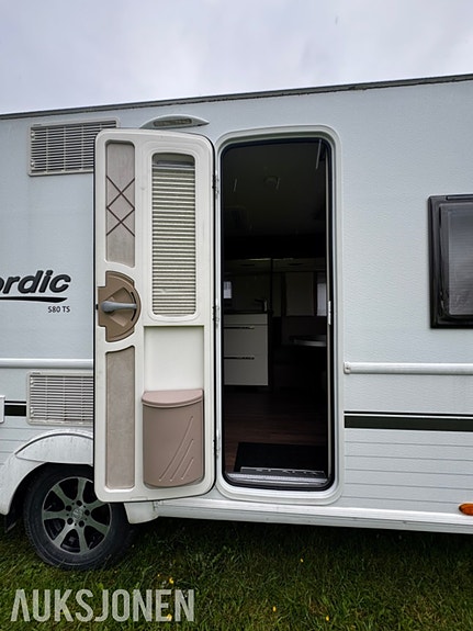 Bürstner AVERSO NORDIC 580 TS - 4 sengeplasser - WC/dusj - 25 of 30