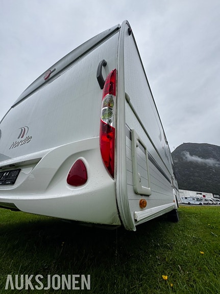 Bürstner AVERSO NORDIC 580 TS - 4 sengeplasser - WC/dusj - 13 of 30
