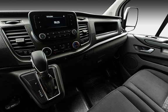 Ford Transit Custom 14 of 25