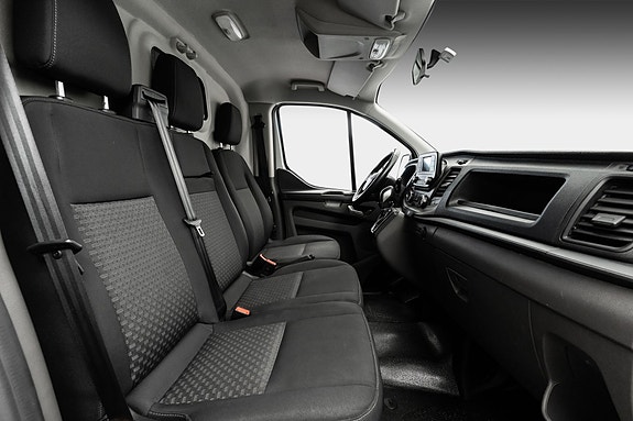 Ford Transit Custom 23 of 25