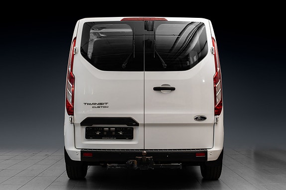 Ford Transit Custom 9 of 25