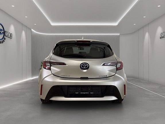 Toyota Corolla 7 of 18