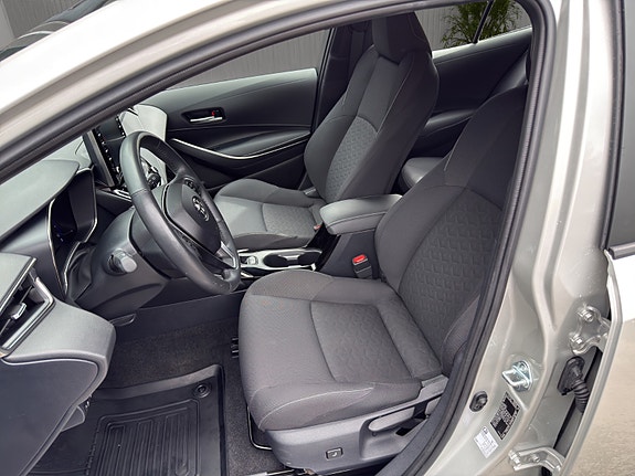 Toyota Corolla 12 of 18
