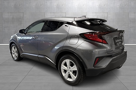 Toyota C-HR 3 of 19