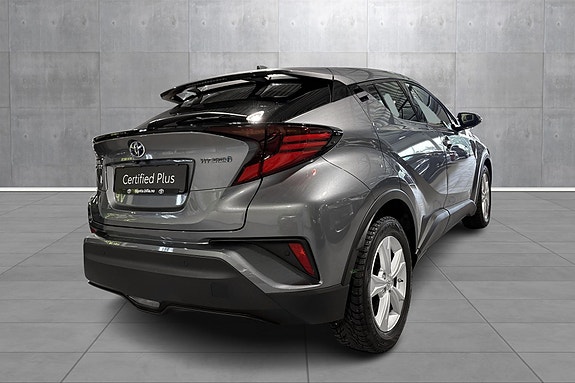 Toyota C-HR 5 of 19