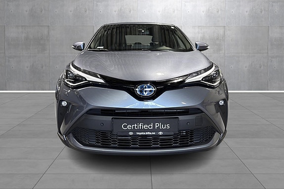 Toyota C-HR 8 of 19