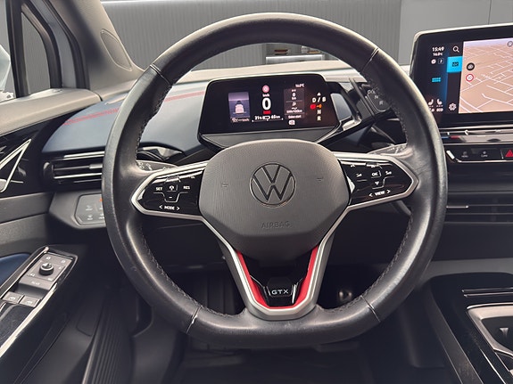 Volkswagen ID.4 GTX 17 of 22