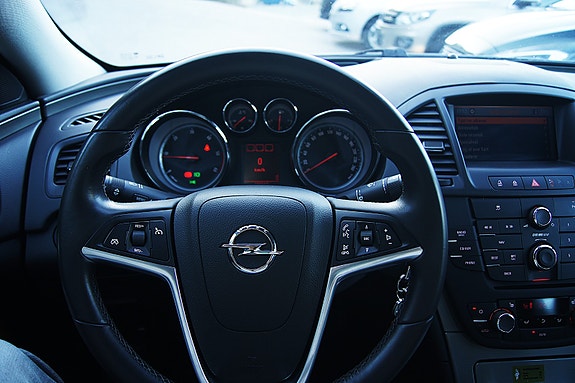 Opel Insignia 12 of 15