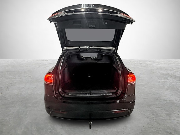 Tesla Model X 22 of 27