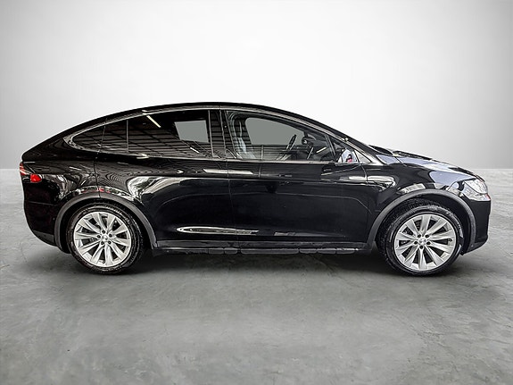 Tesla Model X 6 of 27