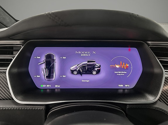 Tesla Model X 13 of 27