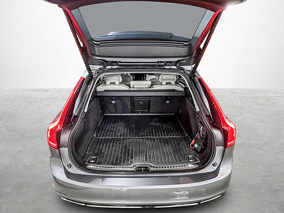 Volvo V90 23 of 28