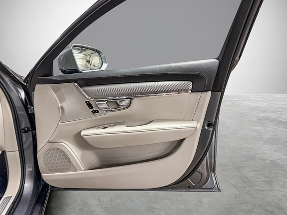 Volvo V90 16 of 28