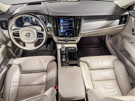 Volvo V90 12 of 28