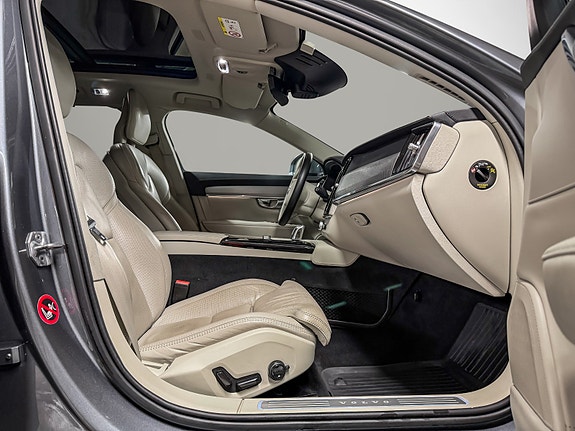 Volvo V90 17 of 28