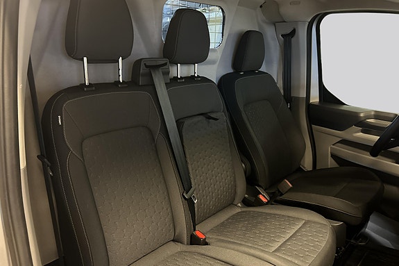 Ford Transit Custom 17 of 18