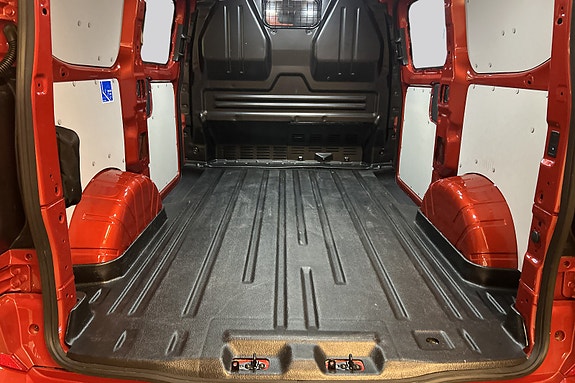 Ford Transit Custom 14 of 18