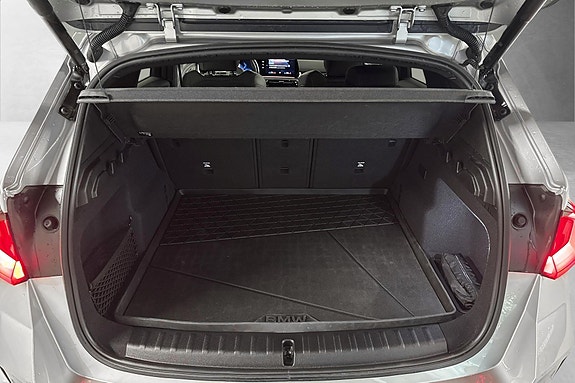 BMW iX1 19 of 25