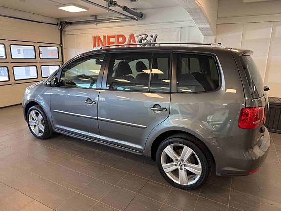 Volkswagen Touran 3 of 30