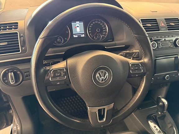 Volkswagen Touran 17 of 30