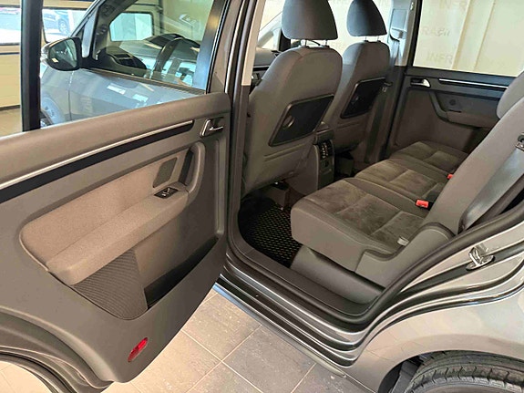 Volkswagen Touran 19 of 30
