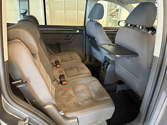 Volkswagen Touran 22 of 30