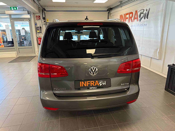 Volkswagen Touran 6 of 30
