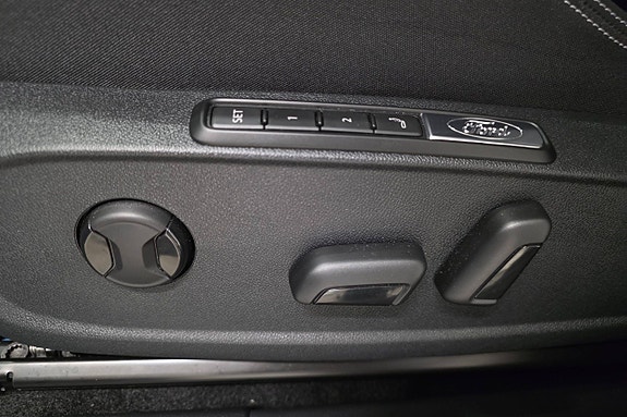 Ford Explorer 17 of 30