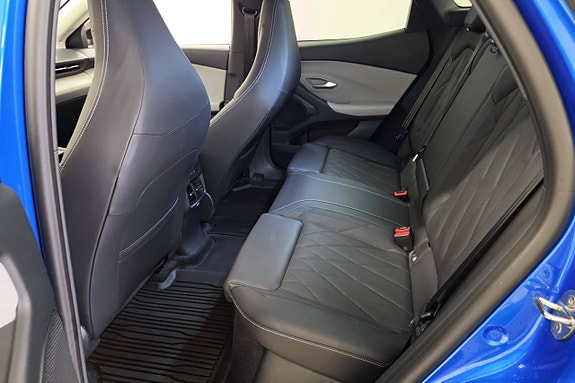 Ford Explorer 18 of 30