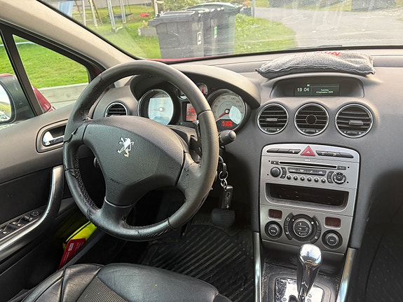 Peugeot 308 7 of 17