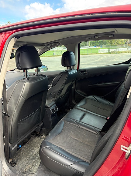 Peugeot 308 9 of 17