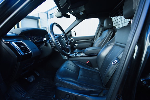 Land Rover Discovery 5 14 of 30